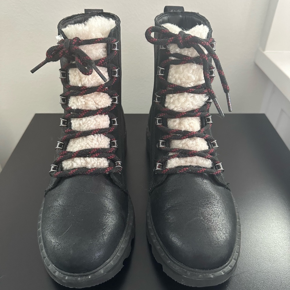 Sorel Black Sherpa Boot